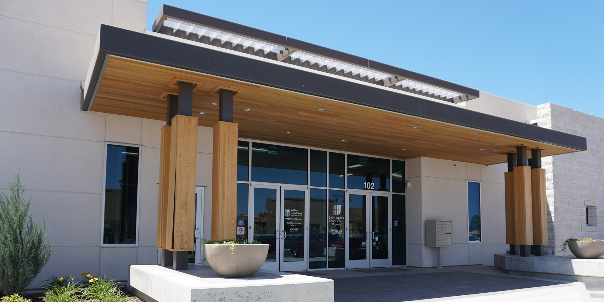 exterior saint agnes urgent care magnolia